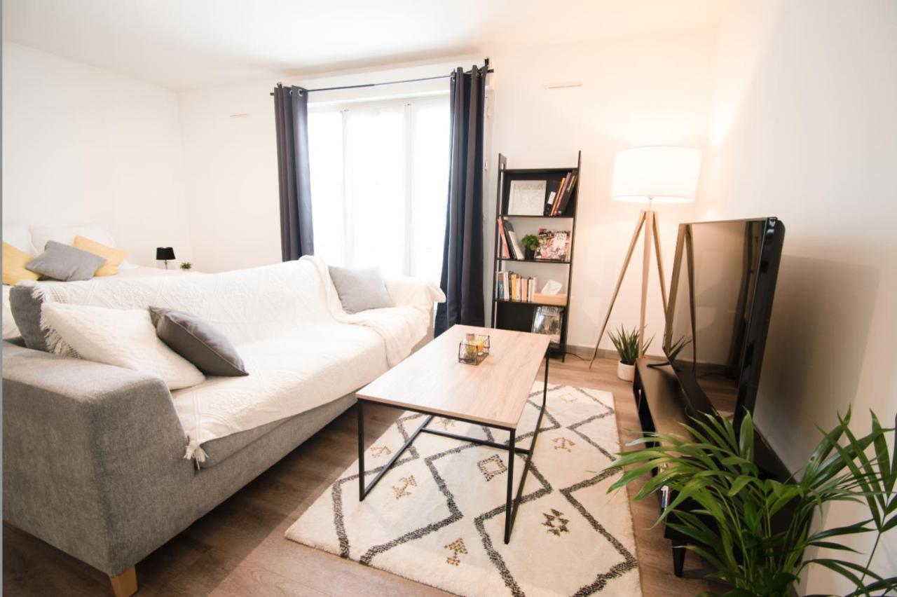 Joli Studio Tout Confort A 2 Pas De La Gare Poissy Exteriér fotografie